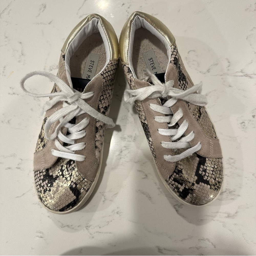 STEVE MADDEN  starling star NY90 fashion sneaker size 9M gold/black metallic